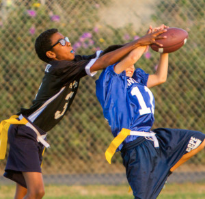 Brandon Zeidman breaks up a pass. Photos, Rob Ralls